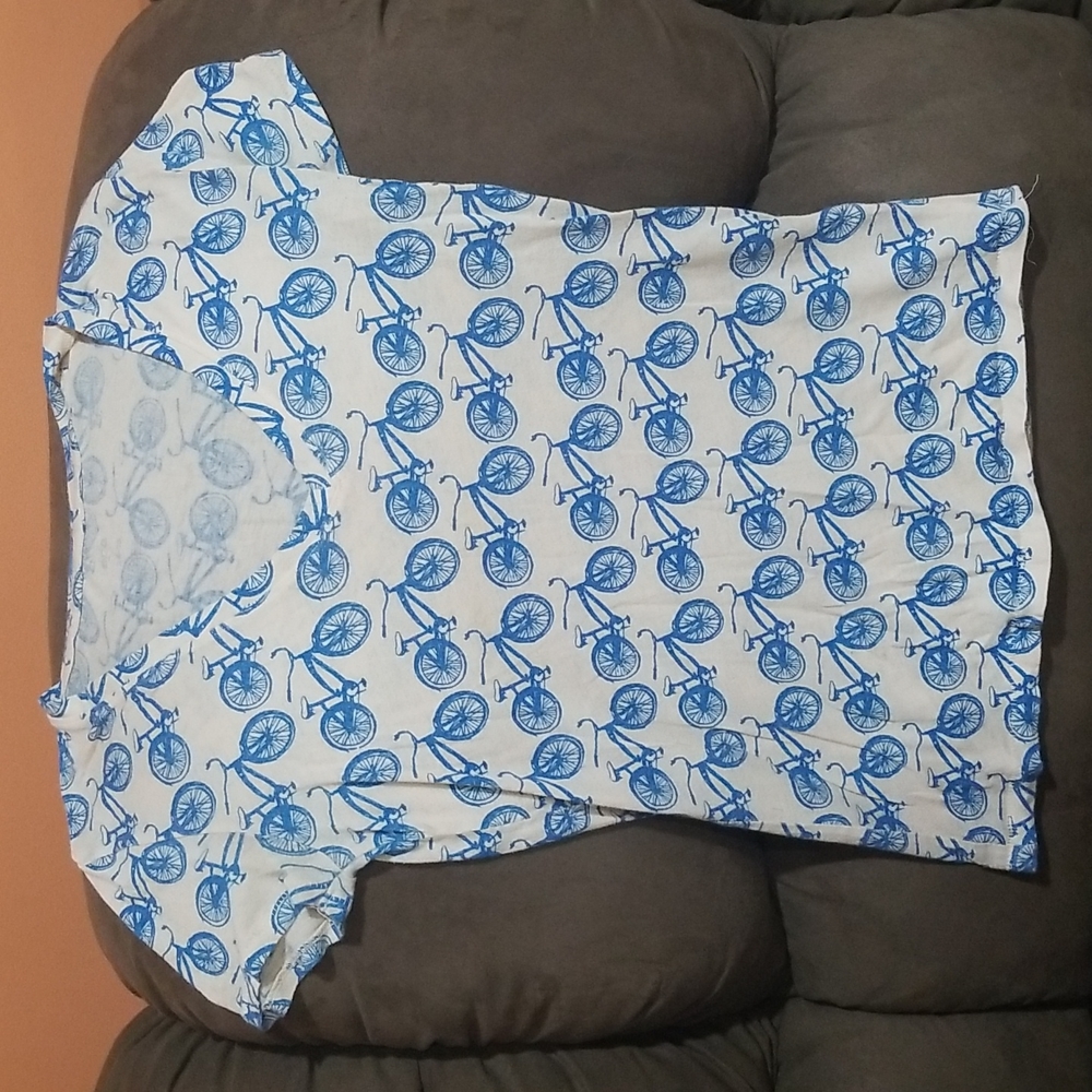Extra small. Blue bicycle v-neck tshirt.